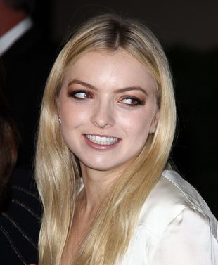 Francesca Eastwood coraz bardziej przypomina tatę (FOTO) | Kozaczek