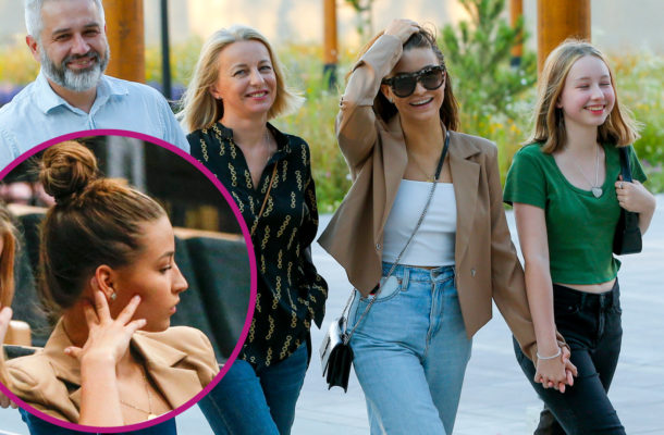 Julia Wieniawa z mamą i młodszą siostrą Wiktorią wybrały się na spektakl (ZDJĘCIA)