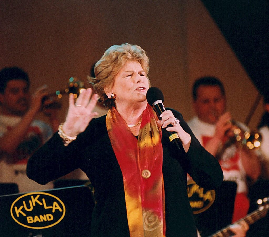 Nie żyje Maria Koterbska. Śpiewała "Serduszko puka w rytmie cza-cza